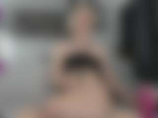 SilverFoxxxxy's Live Sex Cam Show