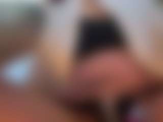 Live cam show with Selene Wild - Gagging on ObeyMaria
