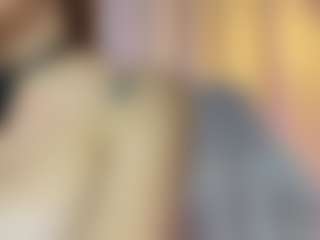 Live cam show with Selene Wild - Glasses on Fit Hotties