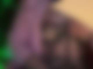 Live cam show with Selene Wild - Glasses on nudelive.tv