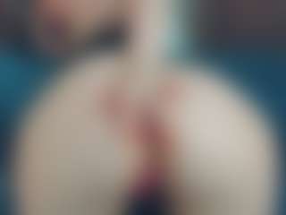 wowlady MILF webcam performer live streaming