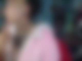 Nicoleink01 MILF webcam performer live streaming
