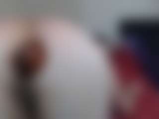 Live cam show with Elizabeth-Wild - Green Eyes on luckytryst.com