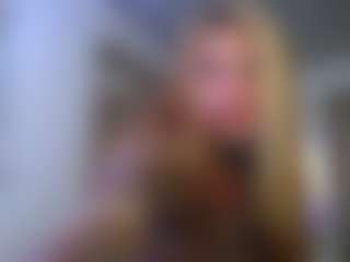 luc11m0r3's Live Sex Cam Show