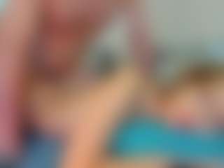 Live cam show with SonyaVlad - Average on xblisslive.com