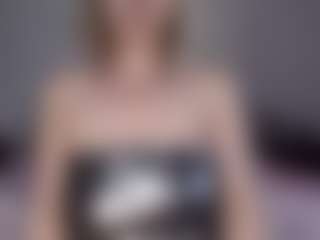 Live cam show with Lara - Asian Curvy on CamClone