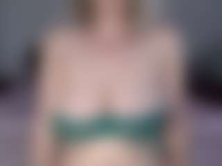 Lara's Live Sex Cam Show
