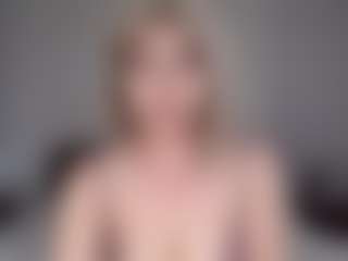 Lara's Live Sex Cam Show