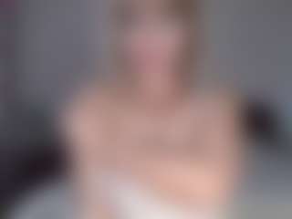 Live cam show with Lara - Asian Big Tits on UwU Esports
