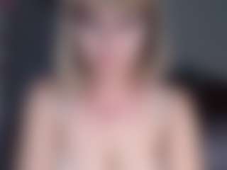 Live cam show with Lara - BBW on TottyGirls
