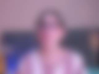 EmilyWatsonn's Live Sex Cam Show