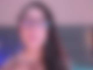 EmilyWatsonn's Live Sex Cam Show