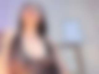 EmilyWatsonn's Live Sex Cam Show