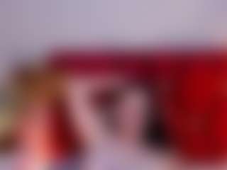 EmilyWatsonn's Live Sex Cam Show
