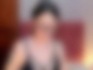 EmilyWatsonn's Live Sex Cam Show