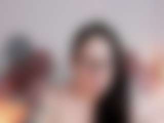 EmilyWatsonn's Live Sex Cam Show