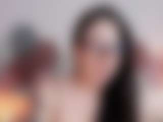 EmilyWatsonn's Live Sex Cam Show