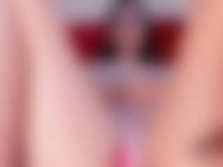 EmilyWatsonn's Live Sex Cam Show