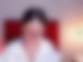 EmilyWatsonn's Live Sex Cam Show