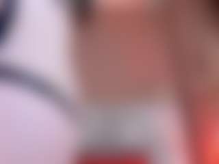 EmilyWatsonn's Live Sex Cam Show