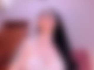 Live cam show with EmilyWatsonn - Glasses on Camsoda