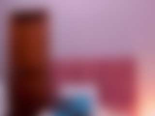 EmilyWatsonn's Live Sex Cam Show