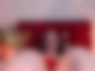 EmilyWatsonn's Live Sex Cam Show