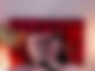 EmilyWatsonn's Live Sex Cam Show