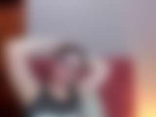 EmilyWatsonn's Live Sex Cam Show