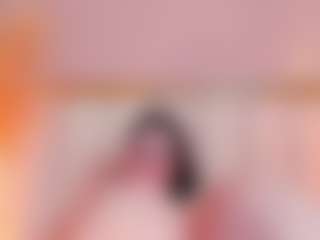 EmilyWatsonn's Live Sex Cam Show