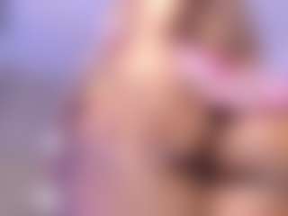 Live cam show with TinnaGoddess - Ebony on Soda Cam | colombia