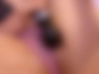 Live cam show with Daleshka - White on camwithhim.com | colombia