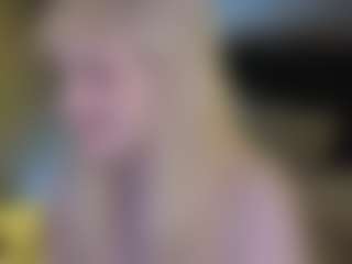 Live cam show with ELLIE - Upskirt on Uber Horny