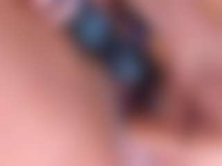 Live cam show with AlessaRomero - Average on Gym Cam Girls