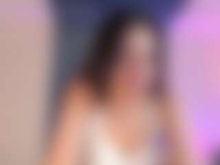 Adeline Jamess Live-Sex-Cam-Show