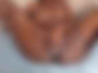 Live cam show with candyfoxie - Foot Fetish Latina on Hubzter Live
