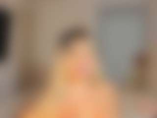 Live cam show with Rouse-hallberg - Asian Curvy on Mixed Magazine Live