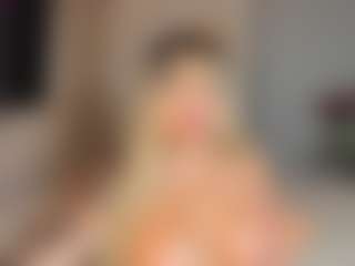 Live cam show with Rouse-hallberg - Asian Curvy on Camming Site
