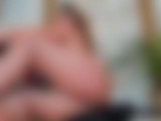 Live cam show with SEXIROSE - Double Penetration on instabang
