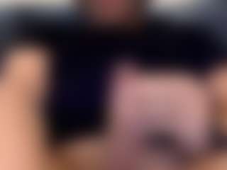 Live cam show with Cranzo13 - Living Room on CamSextacy