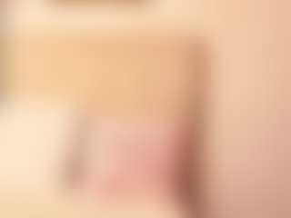 Live cam show with CassieHilton - Housewife on TeamSkeetLive