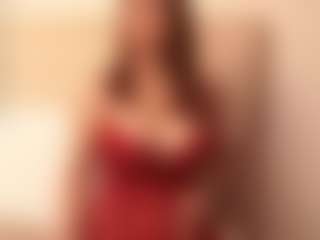 Live cam show with CassieHilton - Housewife on friskycurves.com