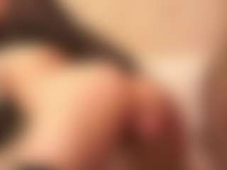 Live cam show with CassieHilton - Middle Aged on Mixed Magazine Live