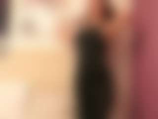 Live cam show with CassieHilton - Wife on Big Tits