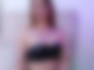 Live cam show with CassieHilton - Housewife on x69.live