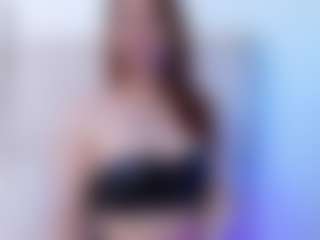 Live cam show with CassieHilton - Housewife on madthumbs