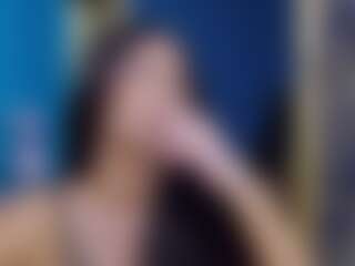 EvaRaynee's Live Sex Cam Show