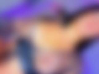 Live cam show with AmbercChanel - Average on CamClone