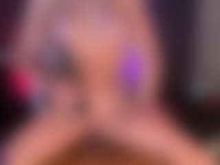 Live cam show with AmJ4play - Cougar on Camsoda Late Night