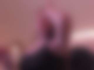 Live cam show with CorinneRusso - Small Ass on galaxygirlnitro.com